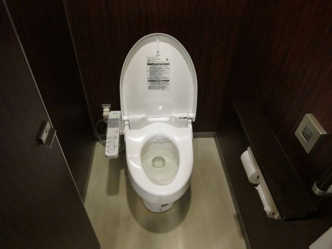 トイレ個室（1階）