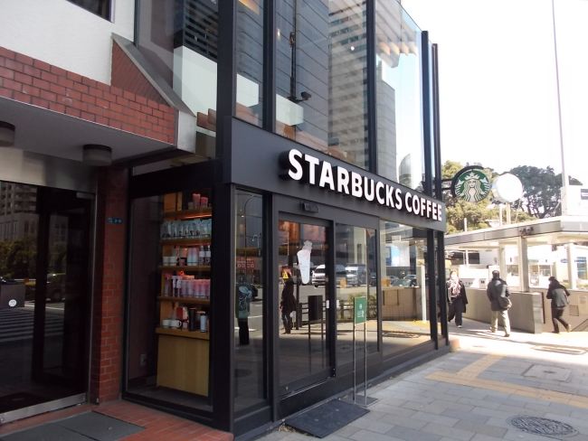 スターバックスコーヒー 青山一丁目店>
