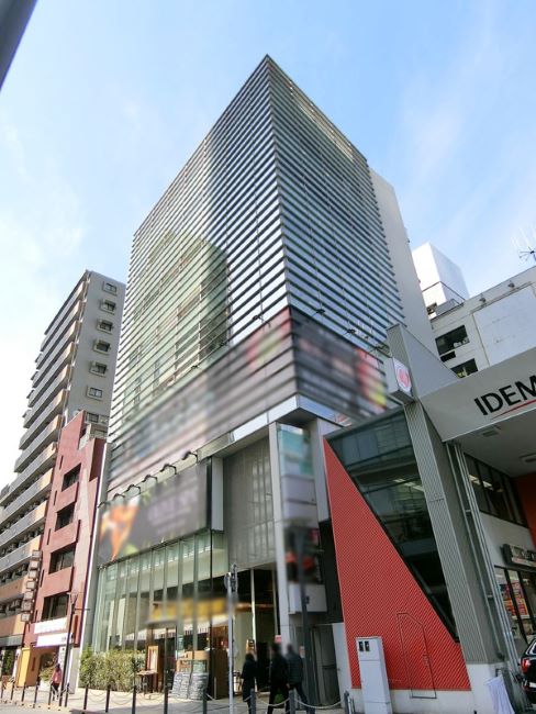 東京 都 港 区 六本木 7 4 4 アート コレクション シェル