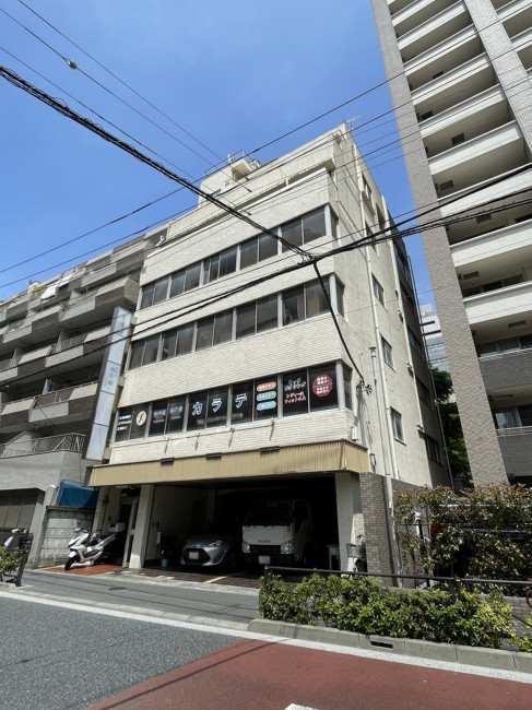 シモムラビル