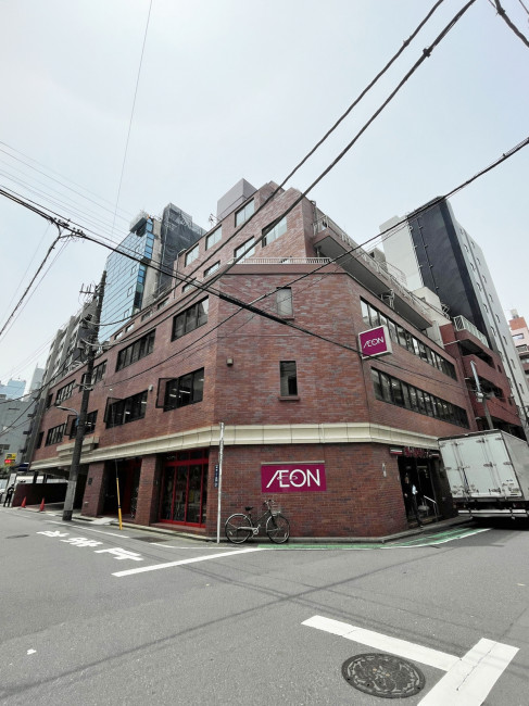 THE HUB 新宿御苑