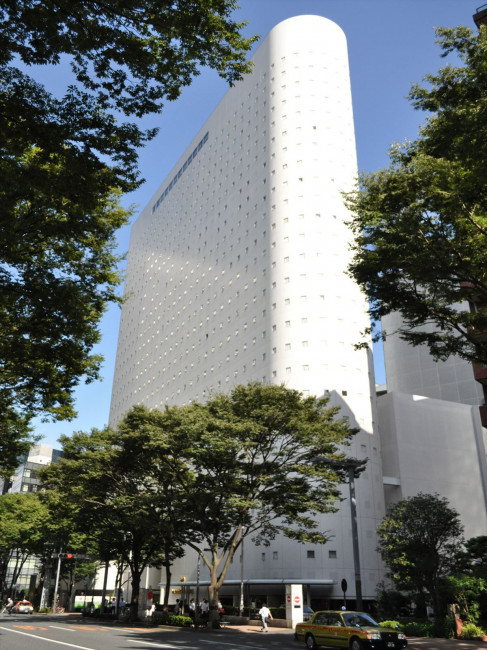THE HUB 新宿ワシントン