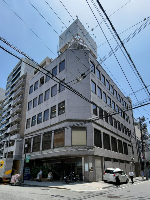 ロイヤルクイーンビル