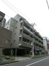 H&M南青山EASTビルの外観