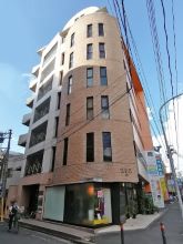 ZZZ21ビルの外観