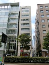 内山ビルの外観