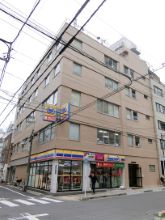 大興ビルの外観