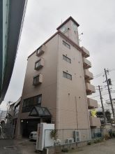内山東光ビルの外観