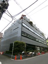 上野横山ビルの外観