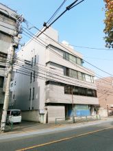 ユニゾ初台ビルの外観