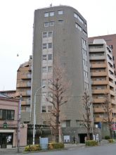 Tomonari Fosaito Building Exterior