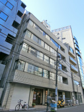 三田KMビルの外観