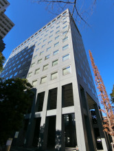 アクロポリス東京ビルの外観