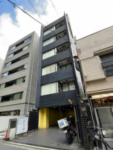 WATANABE THIRD BUILDINGの外観