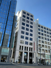 IG石田学園ビルの外観