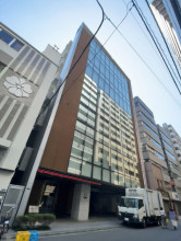 上村工業東京支社ビルの外観