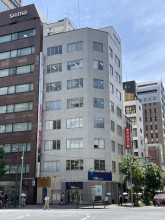 深山ビルの外観