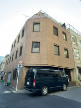 たつみビルの外観