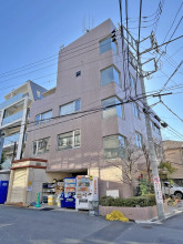 イーストヒルビルの外観