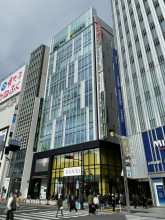 NEWNO・GS新宿の外観