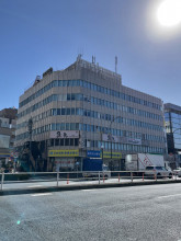 トーシン信濃町駅前ビルの外観