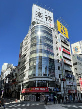 141ビルの外観