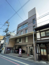 山中ビルの外観