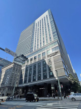 京橋トラストタワーの外観