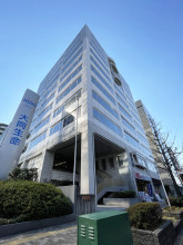 ファサード江坂ビルの外観