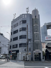永田中津ビルの外観