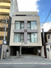 オフィス5ビルの外観
