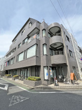 小林ビルの外観
