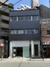 若松ビルの外観