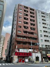 モナークマンション大久保の外観