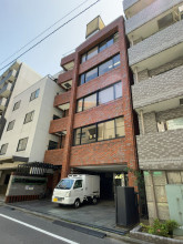 BRICK GATE 日本橋の外観