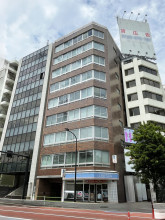 飯田ビルの外観