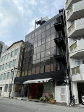 PAX本町ビルの外観