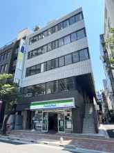 サンジュ共和十番館の外観