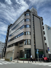 Absolute横濱馬車道ビルの外観