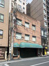 吉山トレーディングビルの外観