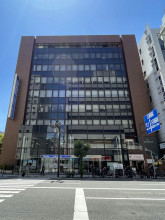 梅田イーストビルの外観
