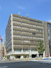 日建ビルの外観