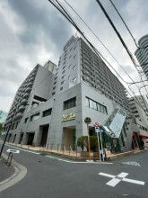 ウィン青山の外観