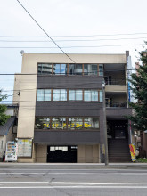 弘成ビルの外観