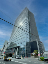 ヒューリック神宮前タワービルディングの外観