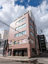 藤栄ビルW棟の外観