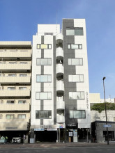 スリーシステムビルの外観