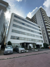 岸東海ビルの外観