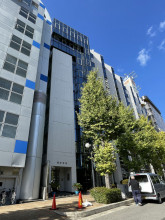 ヨシオカビルの外観