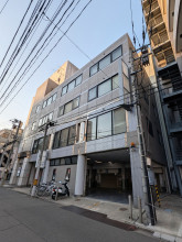 ピーサンビルの外観